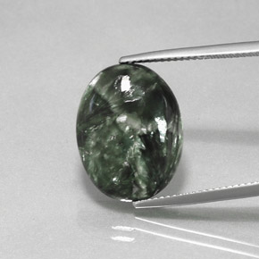 9.52カラットの天然グリーンセラフィナイト（18.3×14.1 mm・オーバルカット）