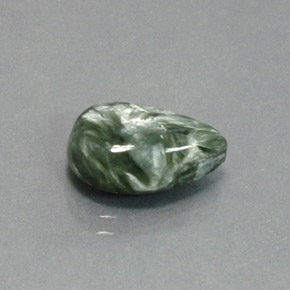 4.70カラットの天然グリーンセラフィナイト（14×10 mm・洋梨の形）