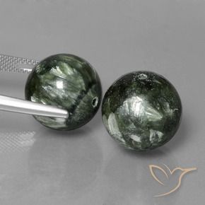 Shop natural 38.64ct グリーン セラフィナイト gems, スフェア / ボール, from ロシア at GemSelect. In stock, global shipping!
