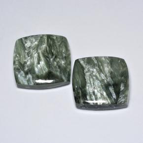23.85カラットの天然グリーンセラフィナイト（17.2×17.1 mm・クッションカット）
