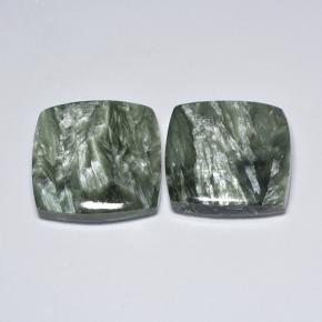 23.85カラットの天然グリーンセラフィナイト（17.2×17.1 mm・クッションカット）