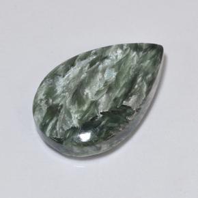 8.73カラットの天然グリーンセラフィナイト（20.5×13.3 mm・洋梨の形）