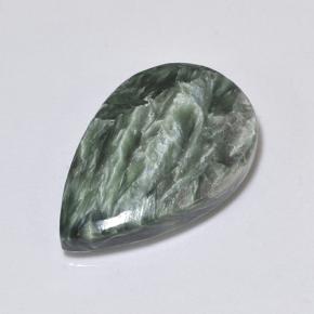 8.73カラットの天然グリーンセラフィナイト（20.5×13.3 mm・洋梨の形）
