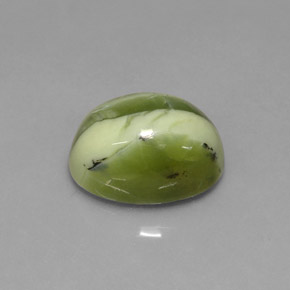 3.59カラットの天然黄色がかった緑サーペンティン（11.4×8.3 mm・オーバルカット）