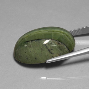 36.66カラットの天然グリーンサーペンティン（28.2×18.2 mm・オーバルカット）