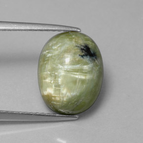 3.97カラットの天然黄色がかった緑サーペンティン（12.6×10 mm・オーバルカット）