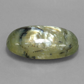 9.95カラットの天然グリーンサーペンティン（22×12.7 mm・オーバルカット）