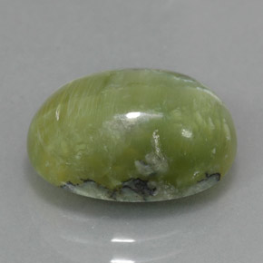 5.32カラットの天然グリーンサーペンティン（14×10.2 mm・オーバルカット）