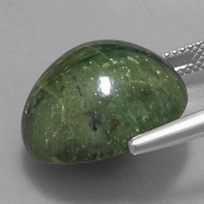 14.38カラットの天然グリーンサーペンティン（17.2×15.7 mm・オーバルカット）