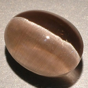3.56カラットの天然ブラウンSillimanite Cat's Eye（9.3×7.1 mm・透明）
