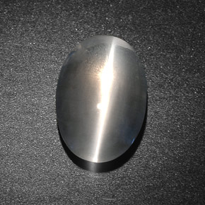 7.34カラットの天然スモークSillimanite Cat's Eye（13.8×9.4 mm・オーバルカット）
