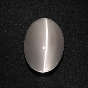 5.66カラットの天然スモークSillimanite Cat's Eye（11.7×8.4 mm・オーバルカット）