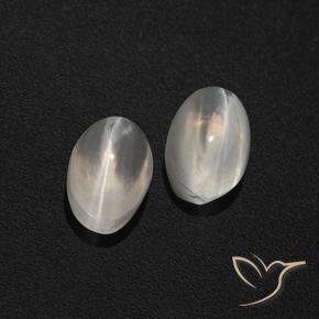 Shop natural 2.29ct クリアホワイト シリマナイトキャッツアイ gems, 楕円形, from マダガスカル at GemSelect. In stock, global shipping!