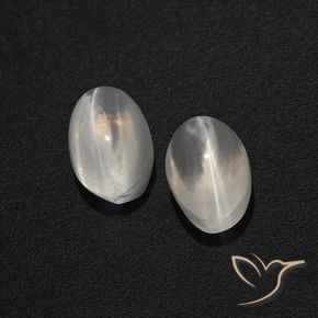 Shop natural 2.29ct クリアホワイト シリマナイトキャッツアイ gems, 楕円形, from マダガスカル at GemSelect. In stock, global shipping!