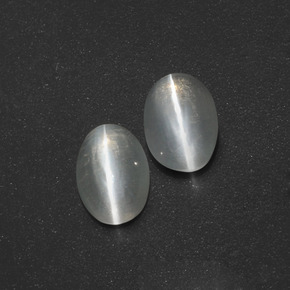 カラットの天然スモークSillimanite Cat's Eye（7×4.7 mm・オーバルカット）