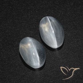Shop natural 2.29ct クリアホワイト シリマナイトキャッツアイ gems, 楕円形, from マダガスカル at GemSelect. In stock, global shipping!