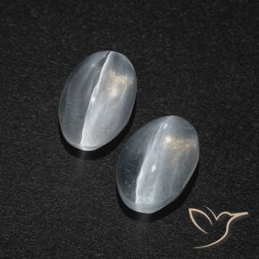 Shop natural 2.29ct クリアホワイト シリマナイトキャッツアイ gems, 楕円形, from マダガスカル at GemSelect. In stock, global shipping!