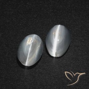 Shop natural 2.47ct クリアホワイト シリマナイトキャッツアイ gems, 楕円形, from マダガスカル at GemSelect. In stock, global shipping!