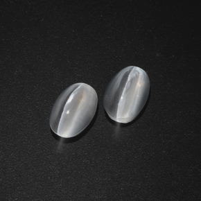 カラットの天然スモークSillimanite Cat's Eye（6.8×4.3 mm・オーバルカット）