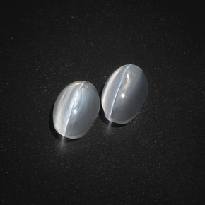 カラットの天然スモークSillimanite Cat's Eye（7.2×4.5 mm・オーバルカット）
