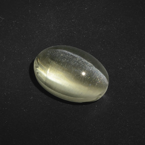 5.56カラットの天然灰色がかった茶Sillimanite Cat's Eye（11.8×8.1 mm・オーバルカット）