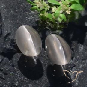 Shop natural 2.20ct 非常に薄い灰色 シリマナイトキャッツアイ gems, 楕円形, from マダガスカル at GemSelect. In stock, global shipping!