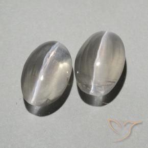 Shop natural 1.90ct ウォームホワイト シリマナイトキャッツアイ gems, 楕円形, from マダガスカル at GemSelect. In stock, global shipping!