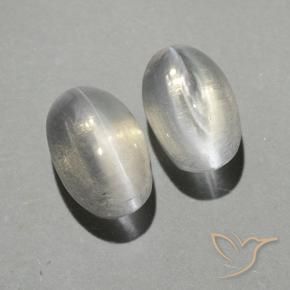 Shop natural 1.80ct ウォームホワイト シリマナイトキャッツアイ gems, 楕円形, from マダガスカル at GemSelect. In stock, global shipping!