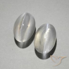 Shop natural 2.25ct ウォームホワイト シリマナイトキャッツアイ gems, 楕円形, from マダガスカル at GemSelect. In stock, global shipping!
