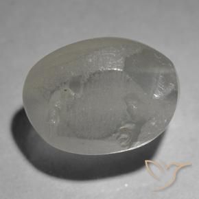 1.65カラットの天然非常に薄い灰色シリマナイトキャッツアイ（7.5×5.7 mm・オーバルカット）