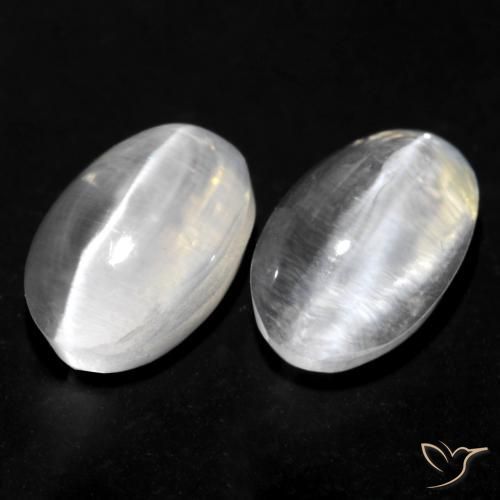 Shop natural 1.70ct ホワイト シリマナイトキャッツアイ gems, 楕円形, from マダガスカル at GemSelect. In stock, global shipping!
