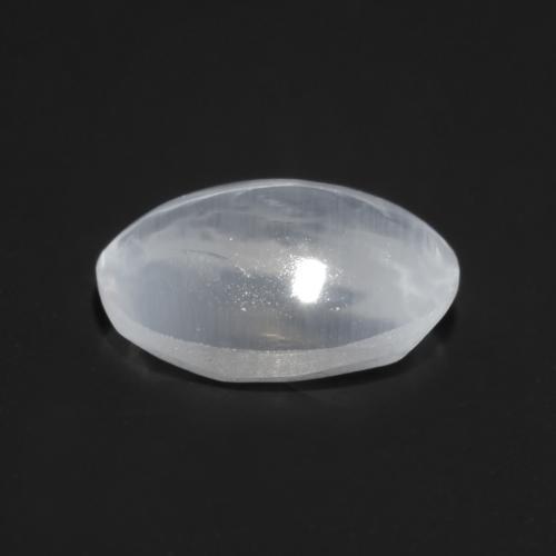 0.80カラットの天然半透明ホワイトSillimanite Cat's Eye（6.7×4.6 mm・オーバルカット）