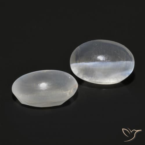 Shop natural 2.15ct 非常に薄い灰色 シリマナイトキャッツアイ gems, 楕円形, from マダガスカル at GemSelect. In stock, global shipping!