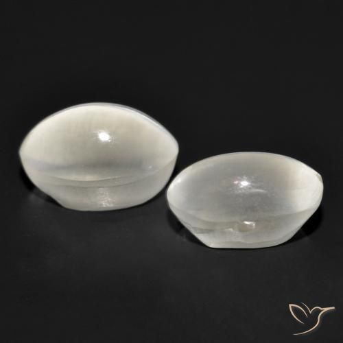 Shop natural 2.53ct 非常に薄い灰色 シリマナイトキャッツアイ gems, 楕円形, from マダガスカル at GemSelect. In stock, global shipping!