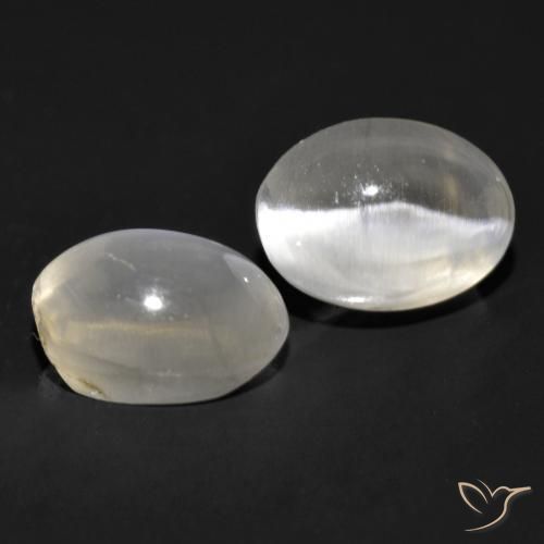 Shop natural 2.57ct 非常に薄い灰色 シリマナイトキャッツアイ gems, 楕円形, from マダガスカル at GemSelect. In stock, global shipping!