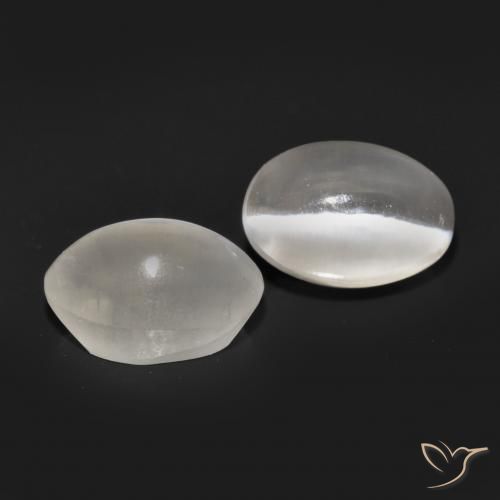 Shop natural 2.36ct 非常に薄い灰色 シリマナイトキャッツアイ gems, 楕円形, from マダガスカル at GemSelect. In stock, global shipping!