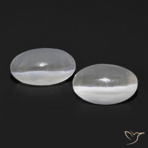 Shop natural 1.36ct ホワイト シリマナイトキャッツアイ gems, 楕円形, from マダガスカル at GemSelect. In stock, global shipping!