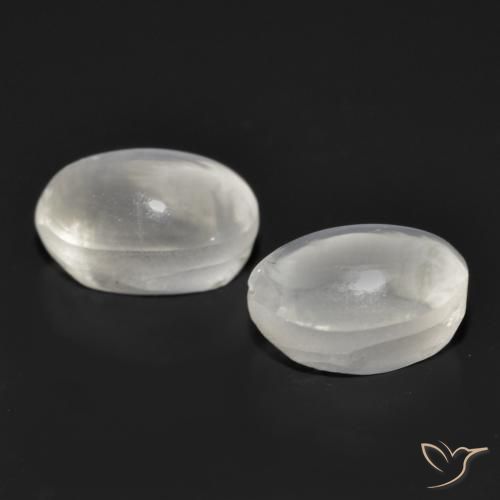Shop natural 2.32ct ホワイト シリマナイトキャッツアイ gems, 楕円形, from マダガスカル at GemSelect. In stock, global shipping!