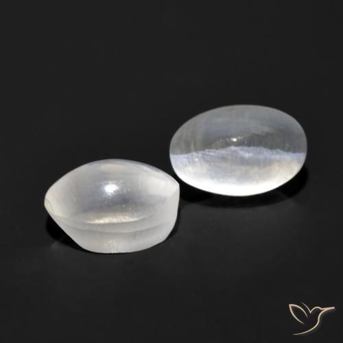 Shop natural 2.07ct クリアホワイト シリマナイトキャッツアイ gems, 楕円形, from マダガスカル at GemSelect. In stock, global shipping!