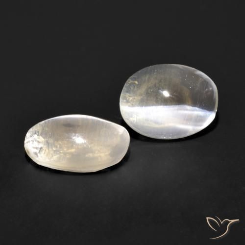 Shop natural 1.82ct 非常に薄い灰色 シリマナイトキャッツアイ gems, 楕円形, from マダガスカル at GemSelect. In stock, global shipping!