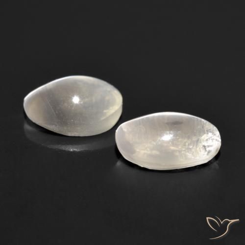 Shop natural 1.82ct 非常に薄い灰色 シリマナイトキャッツアイ gems, 楕円形, from マダガスカル at GemSelect. In stock, global shipping!