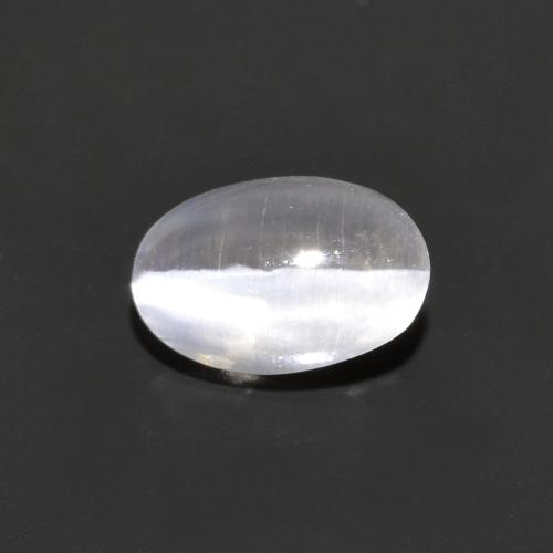 0.75カラットの天然非常に薄い灰色Sillimanite Cat's Eye（6.5×4.3 mm・オーバルカット）