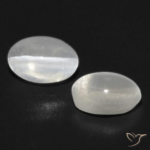 Shop natural 1.40ct ホワイト シリマナイトキャッツアイ gems, 楕円形, from マダガスカル at GemSelect. In stock, global shipping!