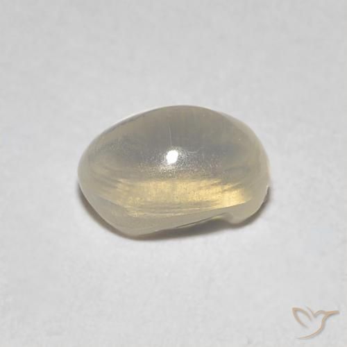 0.86カラットの天然非常に薄い茶色シリマナイトキャッツアイ、楕円形、透明