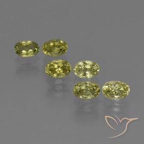 Shop natural 4.04ct 緑ががかったイエロー シリマナイト gems, 楕円形, from スリランカ at GemSelect. In stock, global shipping!