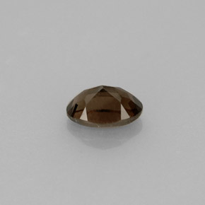0.49カラットの天然スモーキーブラウンスモーキークォーツ（6.3×4.1 mm・オーバルカット）