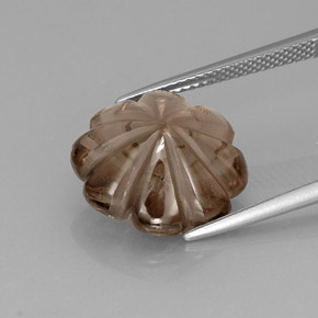 9.71カラットの天然スモーキーブラウンスモーキークォーツ（14.8×14.7 mm・透明）