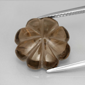 8.91カラットの天然スモーキーブラウンスモーキークォーツ（14.3×14.2 mm・透明）
