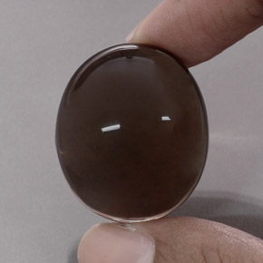 68.97カラットの天然スモーキーブラウンスモーキークォーツ（28.1×23.7 mm・透明）