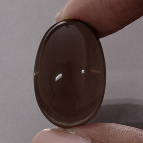 31.15カラットの天然スモーキーブラウンスモーキークォーツ（23.7×15.8 mm・透明）